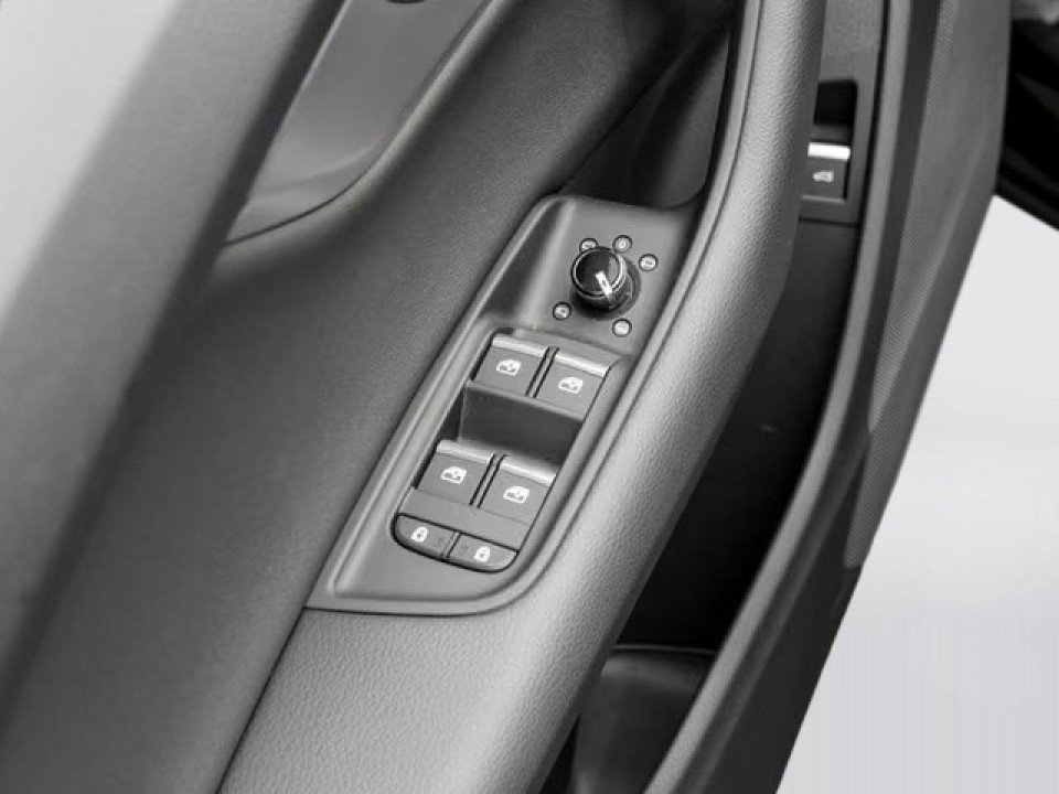 AUDI Q8 2022 — imagine 17
