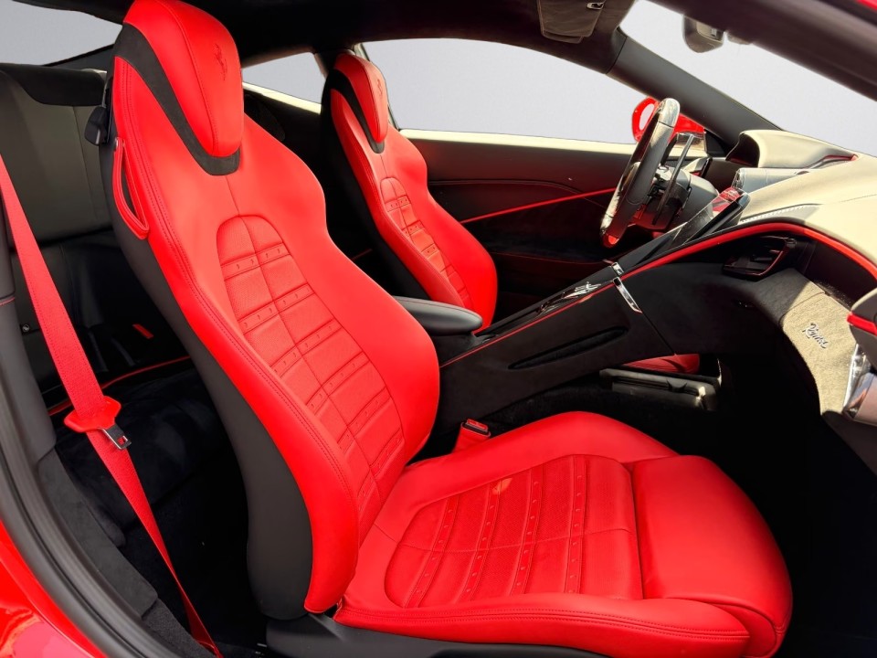 Ferrari Roma - foto 16