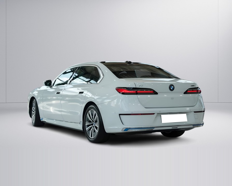 BMW i7 xDrive60 Pure Design (4)
