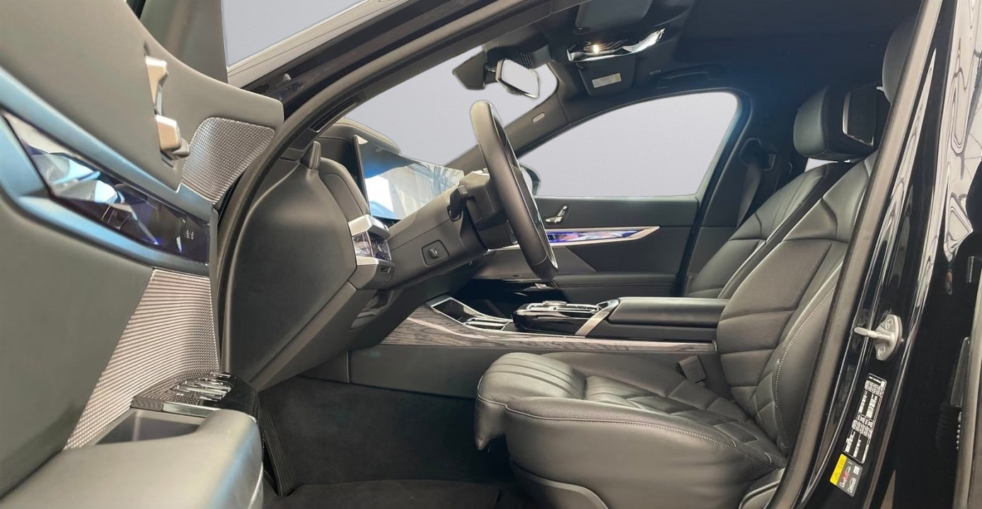 BMW i7 eDrive50 - foto 6