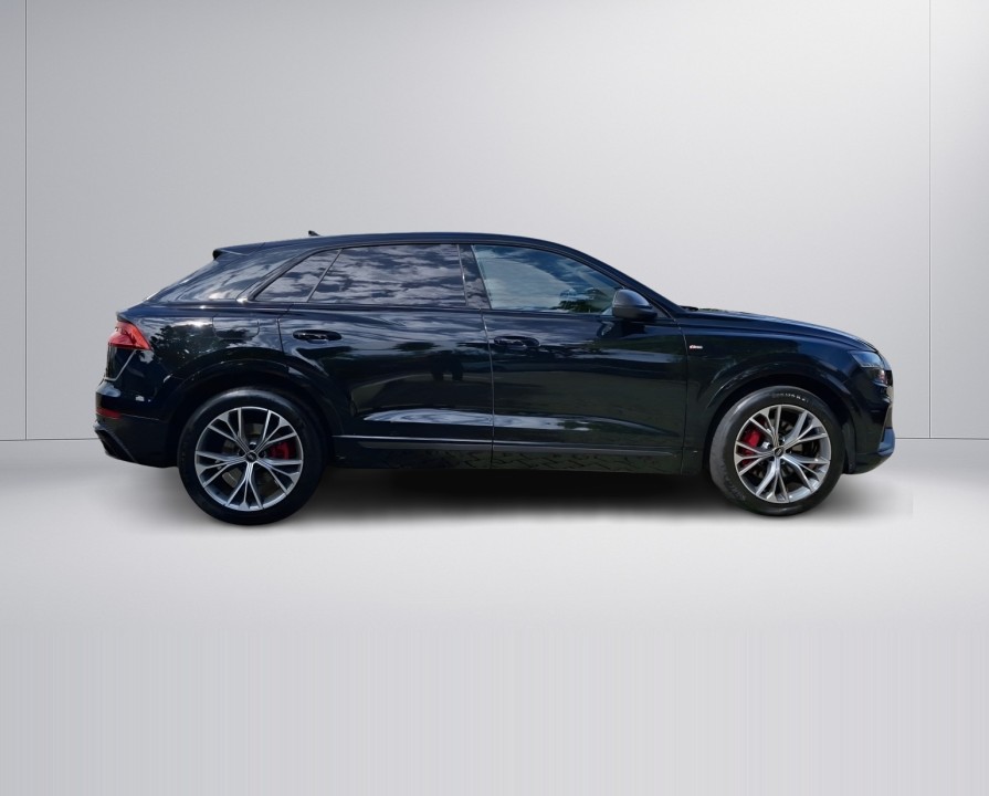 AUDI Q8 2022 — imagine 16