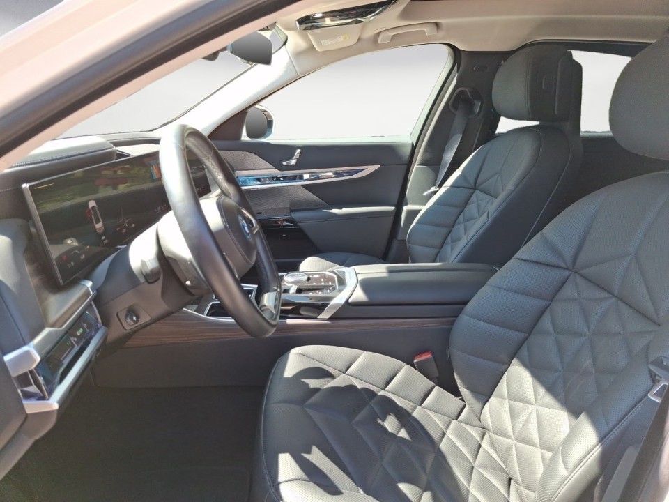 BMW i7 eDrive50 - foto 7