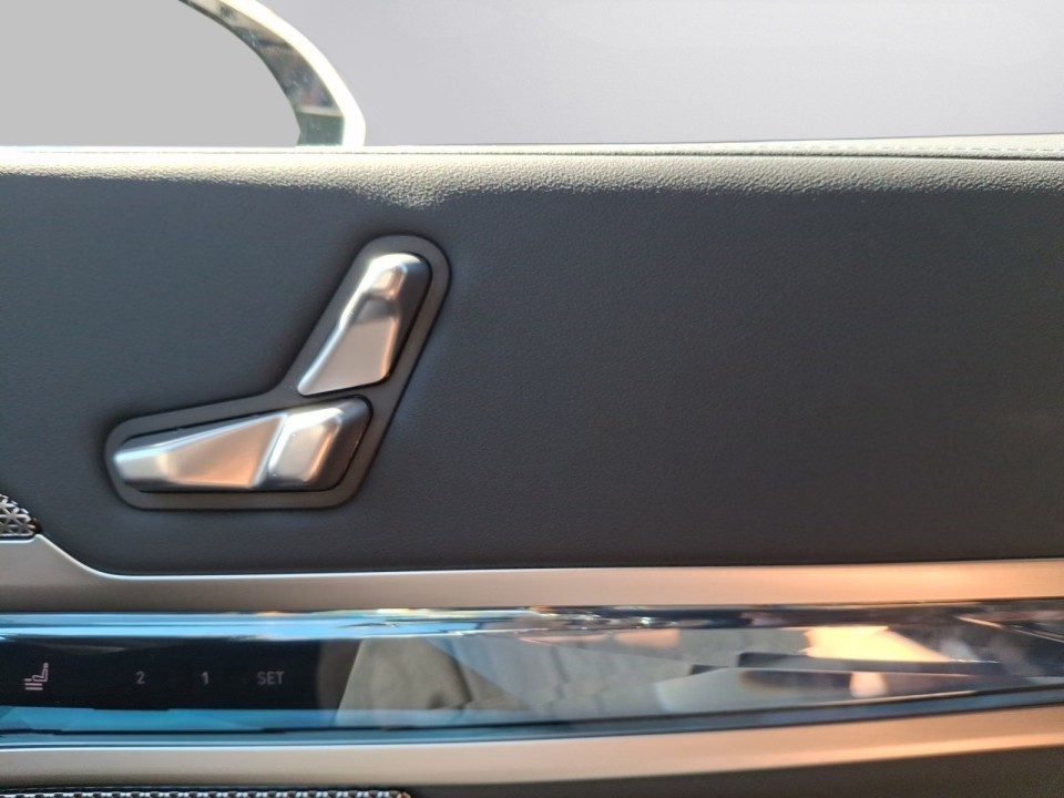 BMW i7 eDrive50 - foto 12