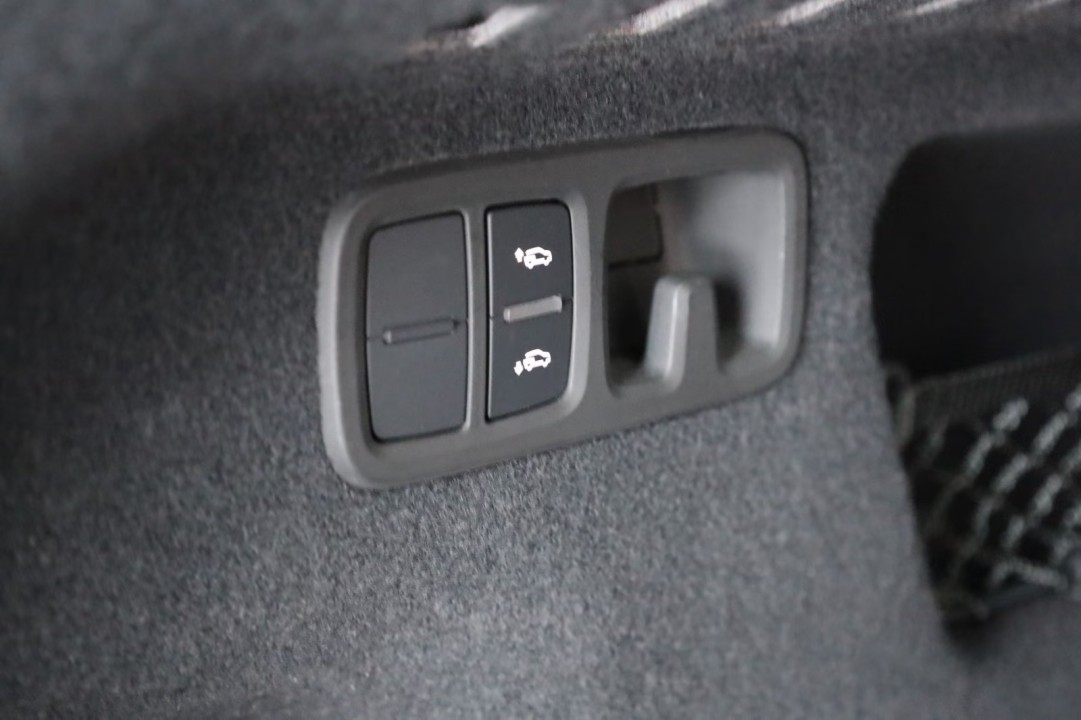 Audi Q8 55TFSI quattro tiptronic - foto 17
