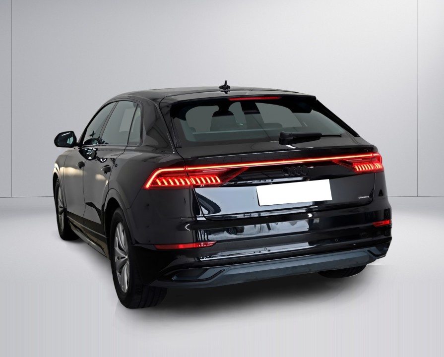 AUDI Q8 2021 — imagine 4