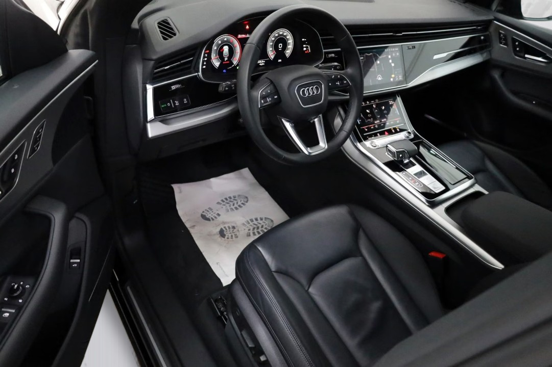 AUDI Q8 2021 — imagine 17