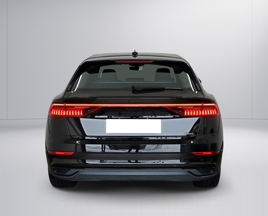 AUDI Q8 2021 — imagine 5