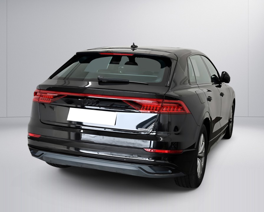 AUDI Q8 2021 — imagine 16