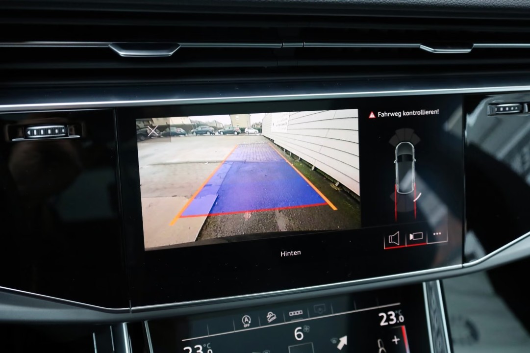 Audi Q8 55TFSI quattro tiptronic - foto 16