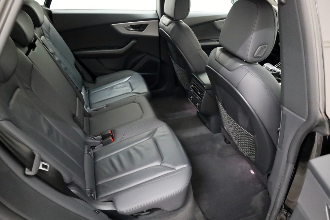 AUDI Q8 2021 — imagine 19
