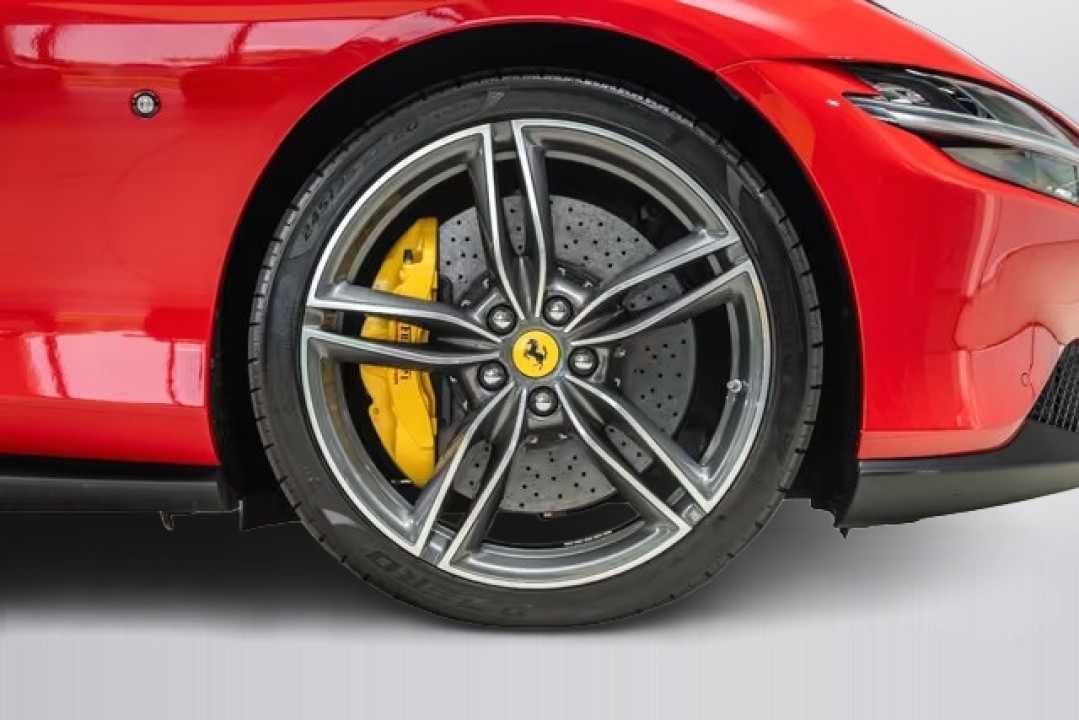 Ferrari Roma - foto 42