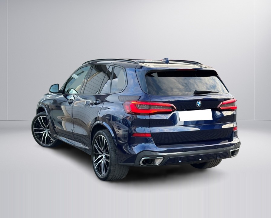 BMW X5 M 2022 — imagine 3