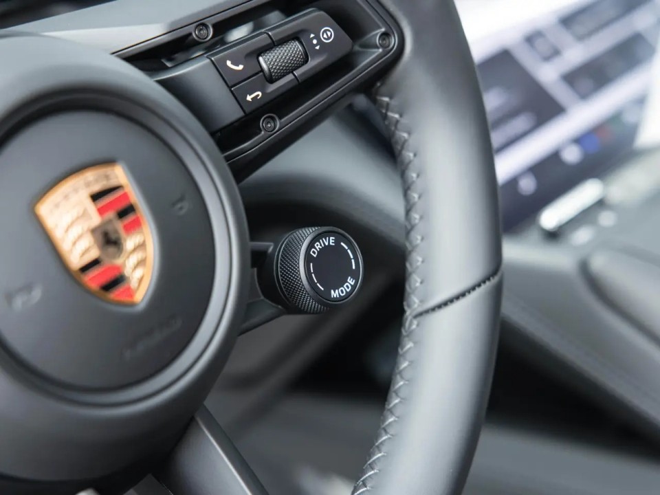 Porsche Cayenne - foto 11