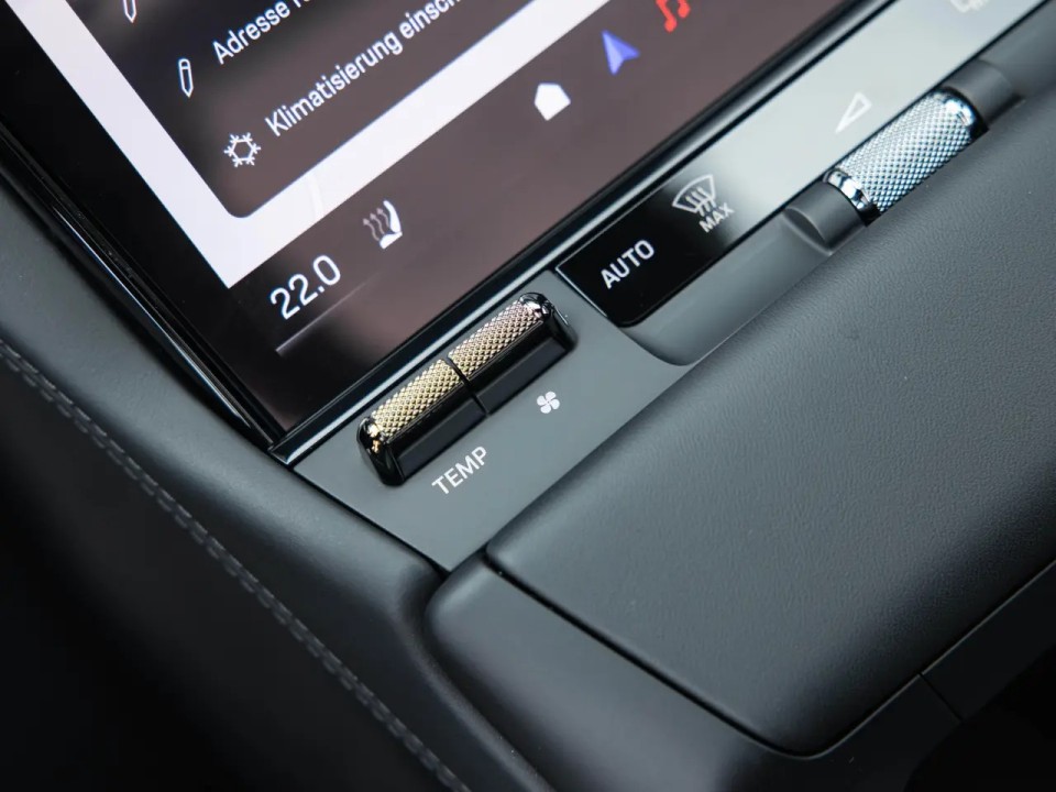Porsche Cayenne - foto 13