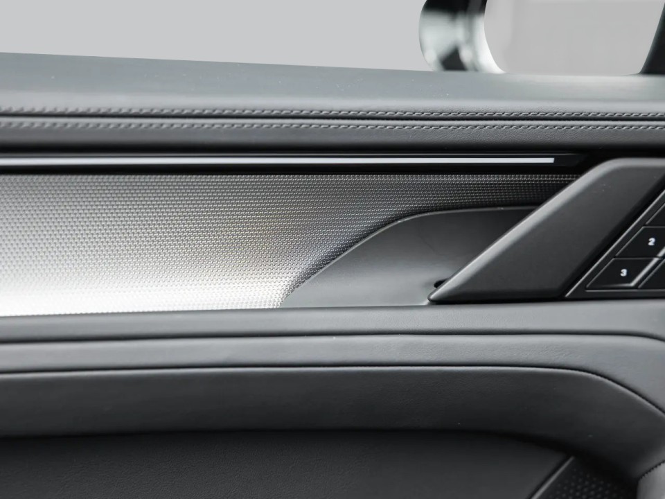 Porsche Cayenne - foto 24