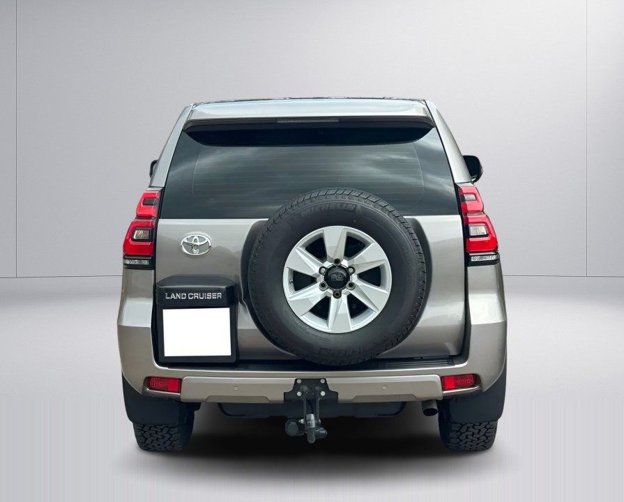 TOYOTA Land Cruiser 2022 — imagine 3