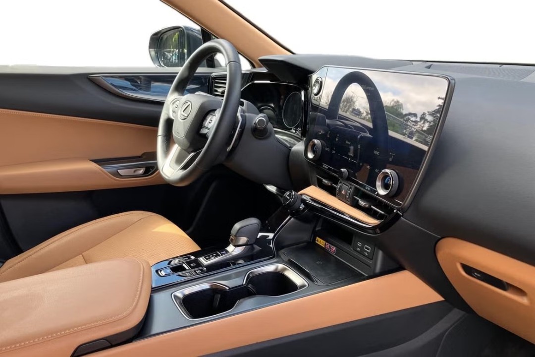 Lexus Seria NX 450h+ AWD Business Plus - foto 12