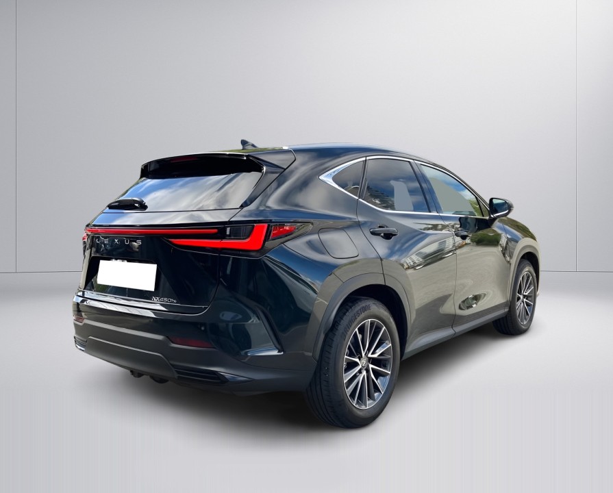 LEXUS NX 2025 — imagine 3