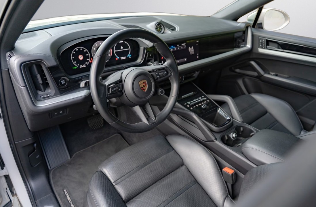 Porsche Cayenne Coupe E-Hybrid - foto 9