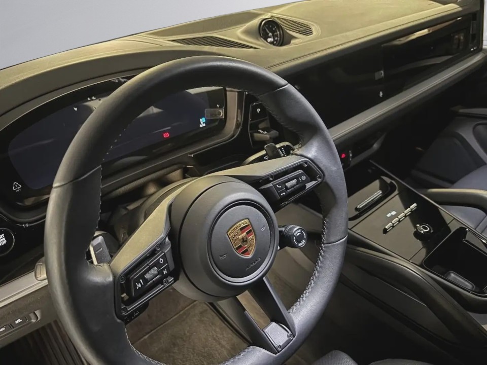 Porsche Cayenne Coupe - foto 9
