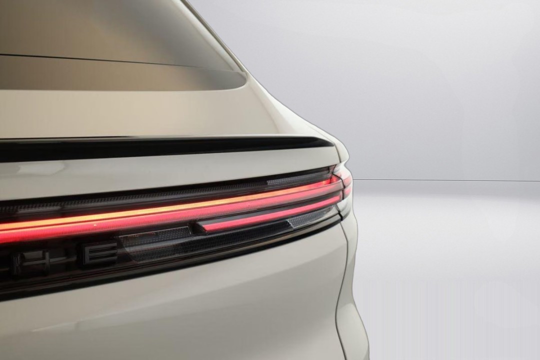Porsche Cayenne Coupe - foto 22