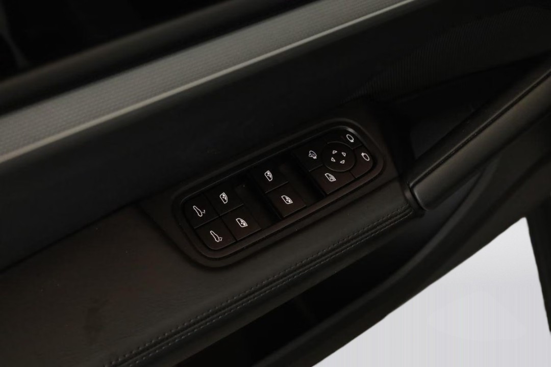 Porsche Cayenne Coupe - foto 18
