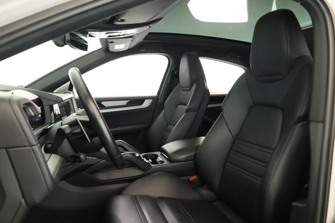 Porsche Cayenne Coupe - foto 8