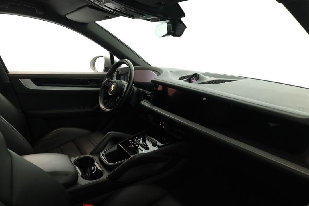 Porsche Cayenne Coupe - foto 13