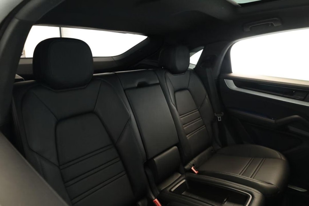 Porsche Cayenne Coupe - foto 11