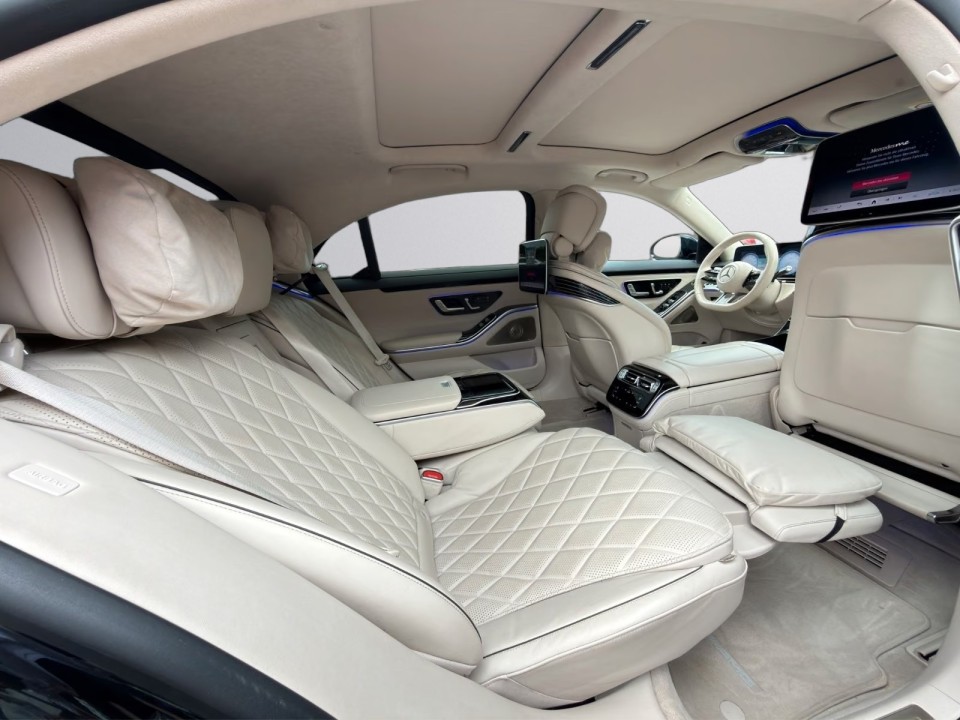 Mercedes-Benz S-Class Long 580 4MATIC AMG Line - foto 23