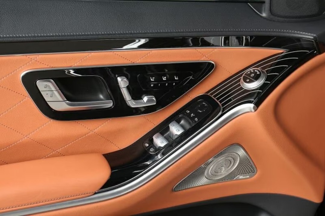 Mercedes-Benz S-Class Long 450 4MATIC AMG Line - foto 17