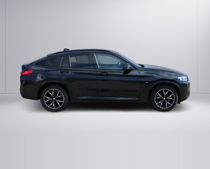 BMW X4 M40d (2)