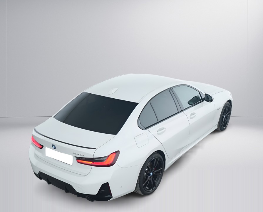 BMW Seria 3 320e M-Sport (4)