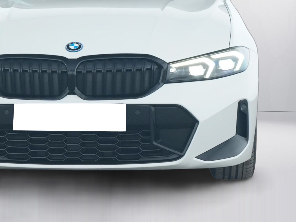 BMW Seria 3 320e M-Sport - foto 14