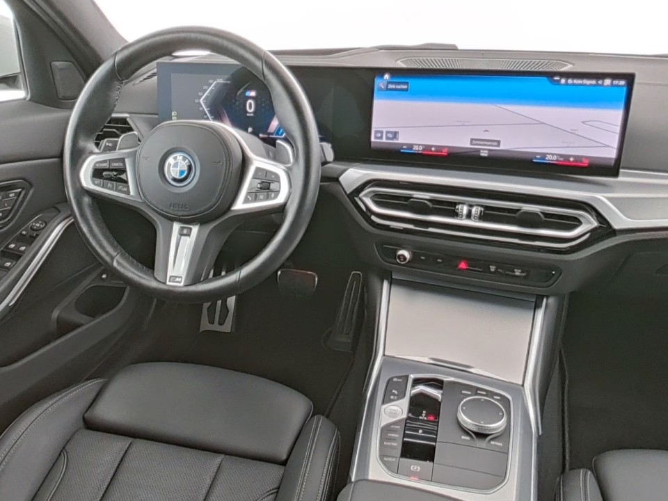 BMW Seria 3 320e M-Sport - foto 12
