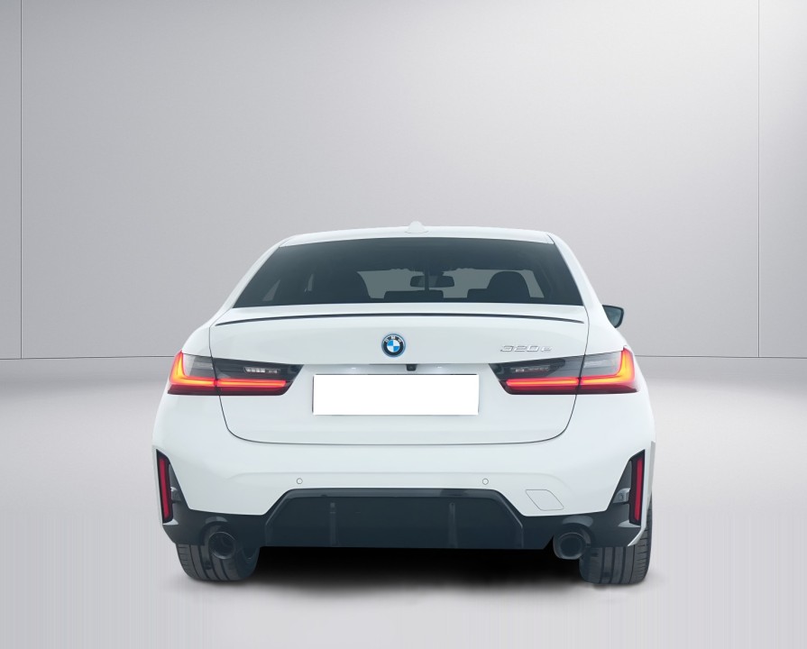 BMW Seria 3 320e M-Sport (5)