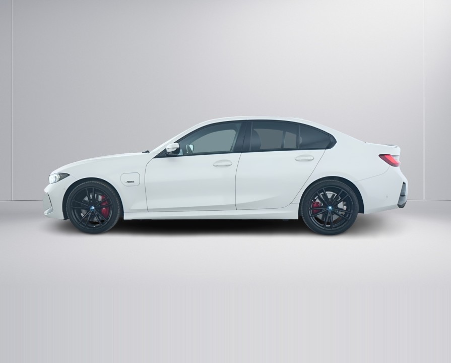 BMW Seria 3 320e M-Sport - foto 7