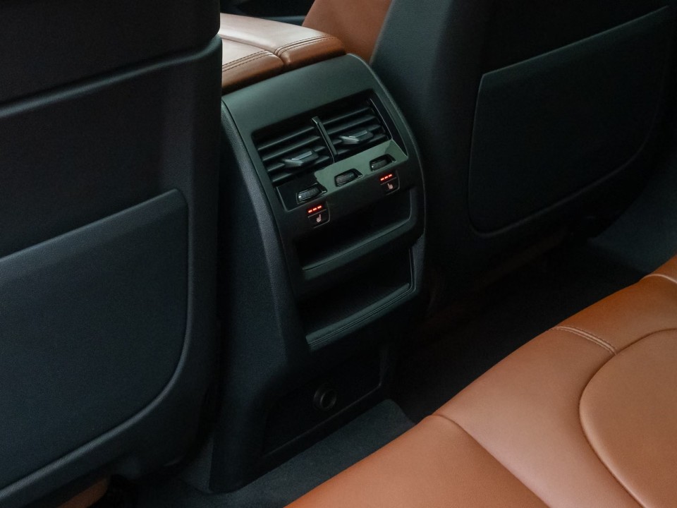 BMW X6 40i xDrive M-Sport - foto 25