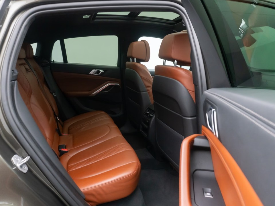 BMW X6 40i xDrive M-Sport - foto 29