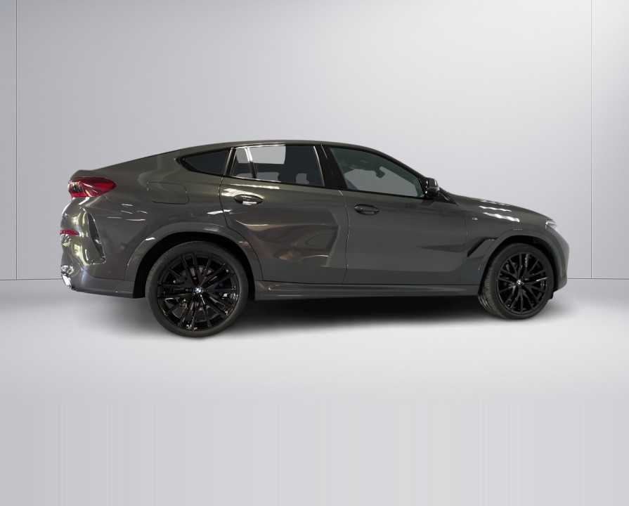 BMW X6 M 2023 — imagine 3