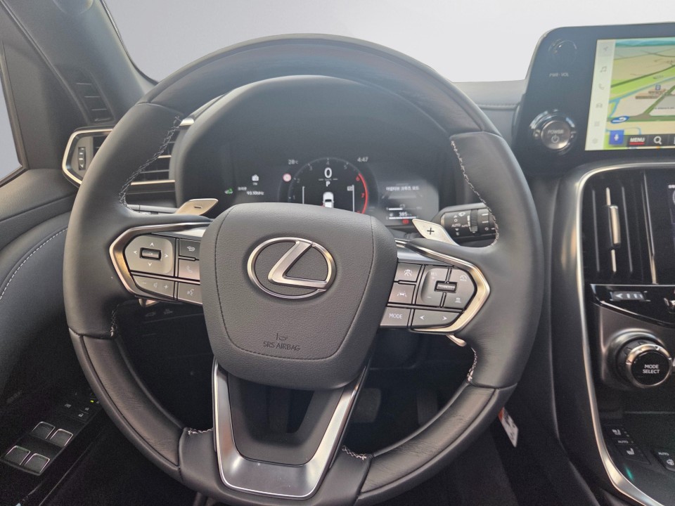 Lexus Seria LX 700h Overtrail - foto 6