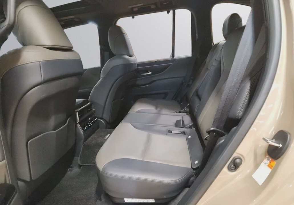 Lexus Seria LX 700h Overtrail - foto 6