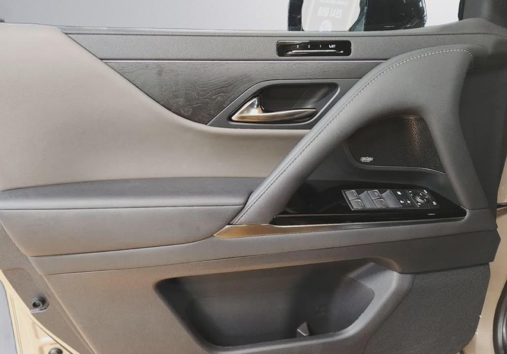 Lexus Seria LX 700h Overtrail - foto 16
