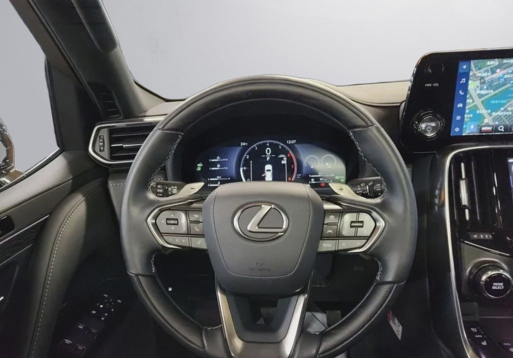 Lexus Seria LX 700h Overtrail - foto 8