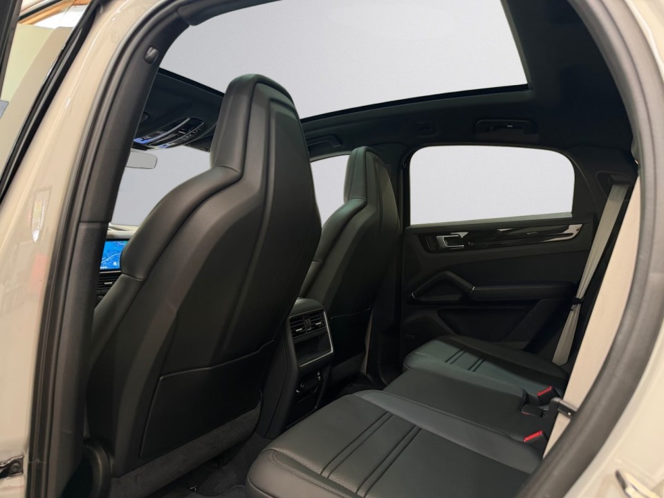 Porsche Cayenne Coupe - foto 25