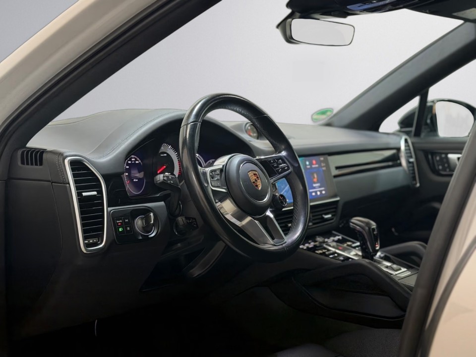 Porsche Cayenne Coupe - foto 11