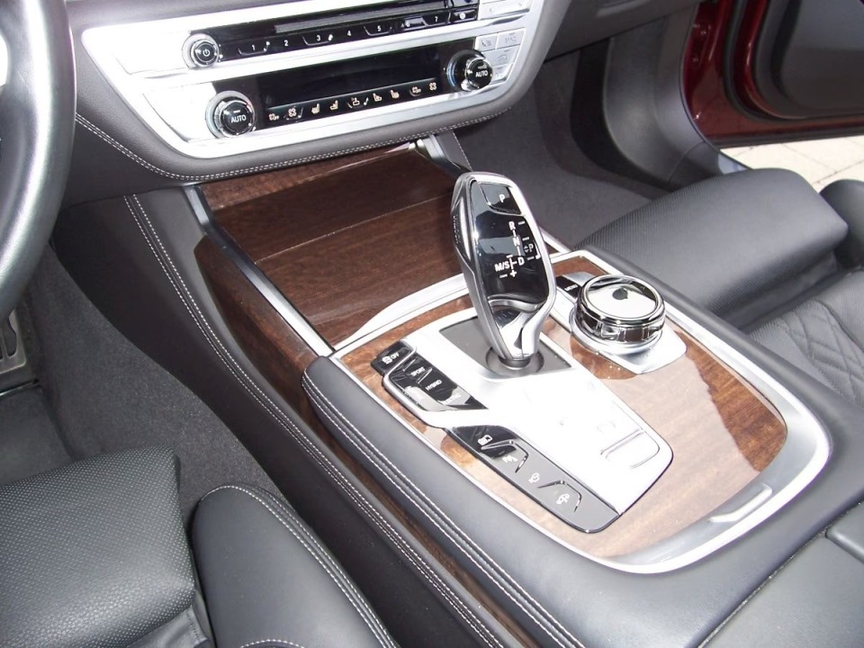 BMW Seria 7 745Le xDrive M-Sport - foto 10