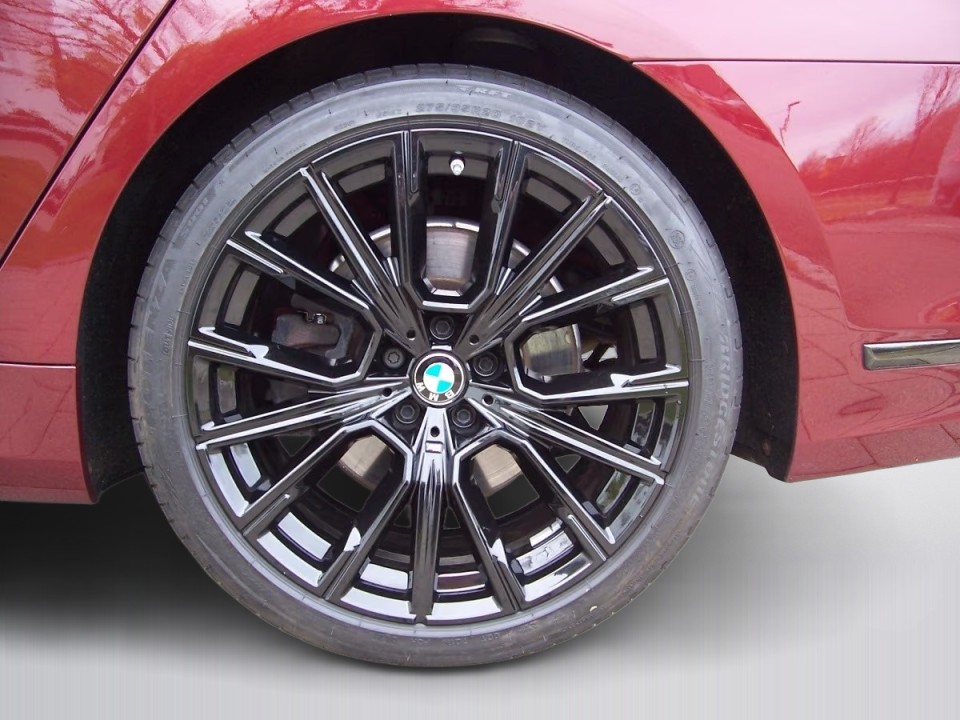 BMW Seria 7 745Le xDrive M-Sport - foto 30