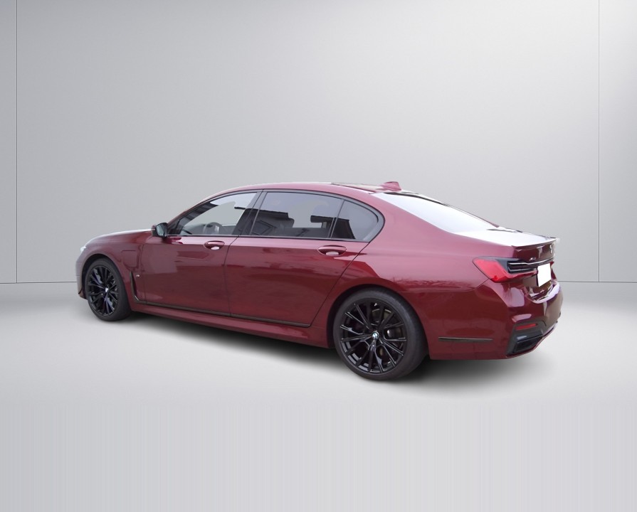BMW Seria 7 745Le xDrive M-Sport (5)