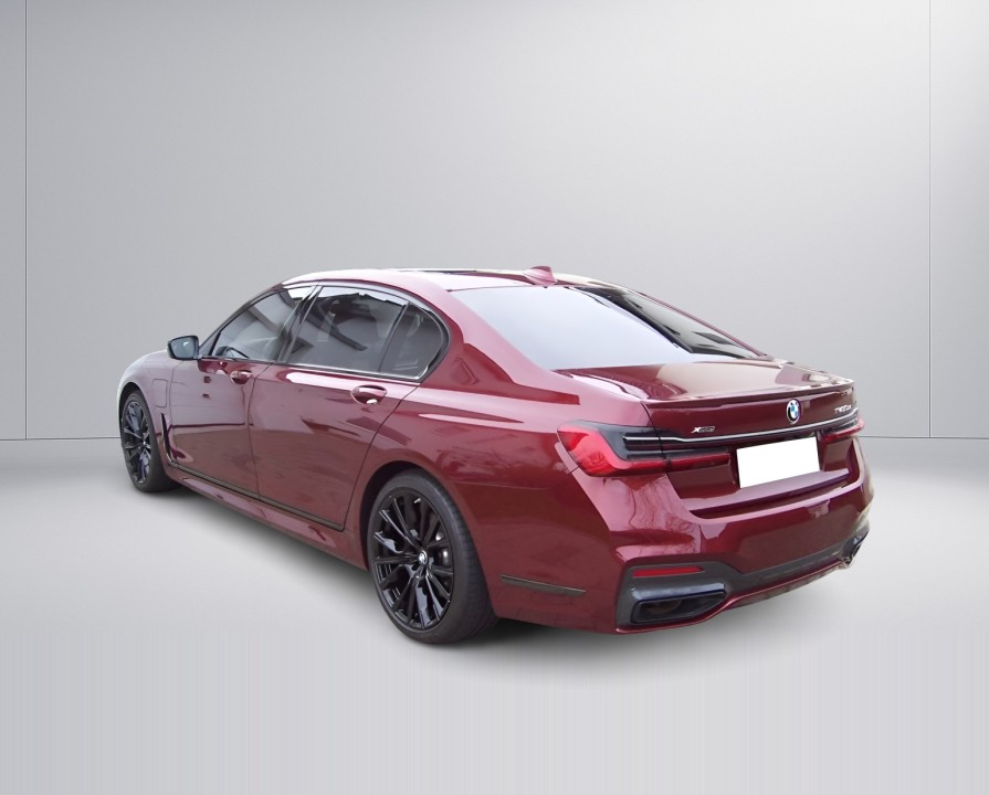 BMW Seria 7 745Le xDrive M-Sport (4)